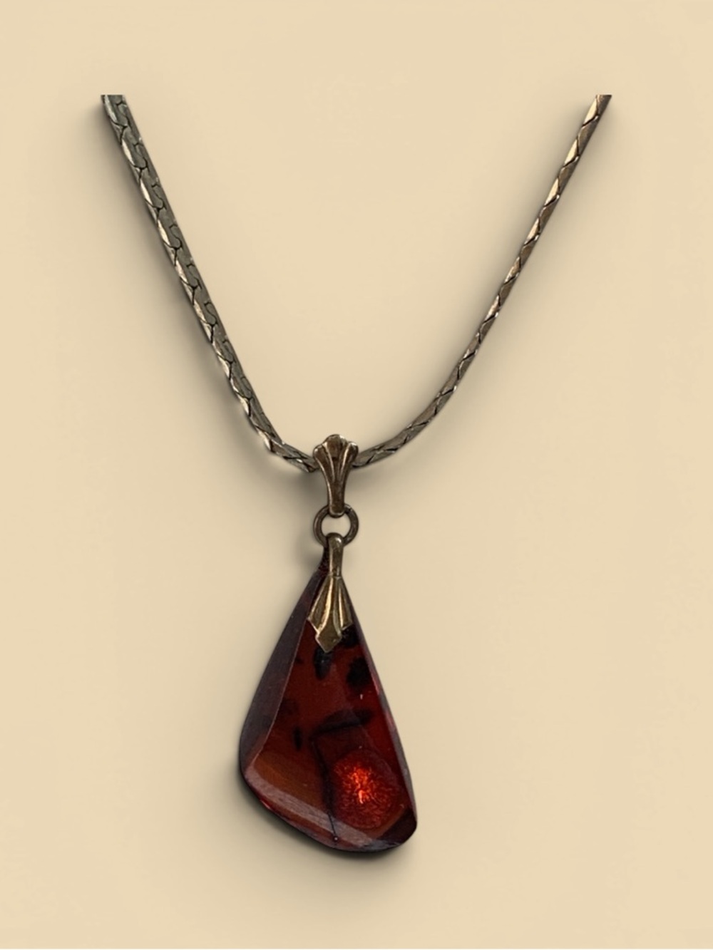 Vintage-Style Red Amber Teardrop Pendant Necklace